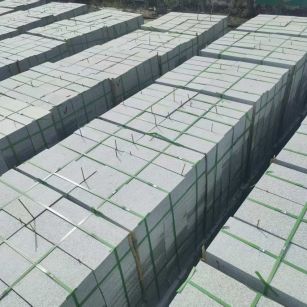 中卫 芝麻白1.8公分火烧300*600地铺，清仓大甩卖