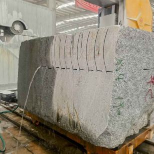 中卫 602，大花芙蓉白，绳锯加工弧形路沿石