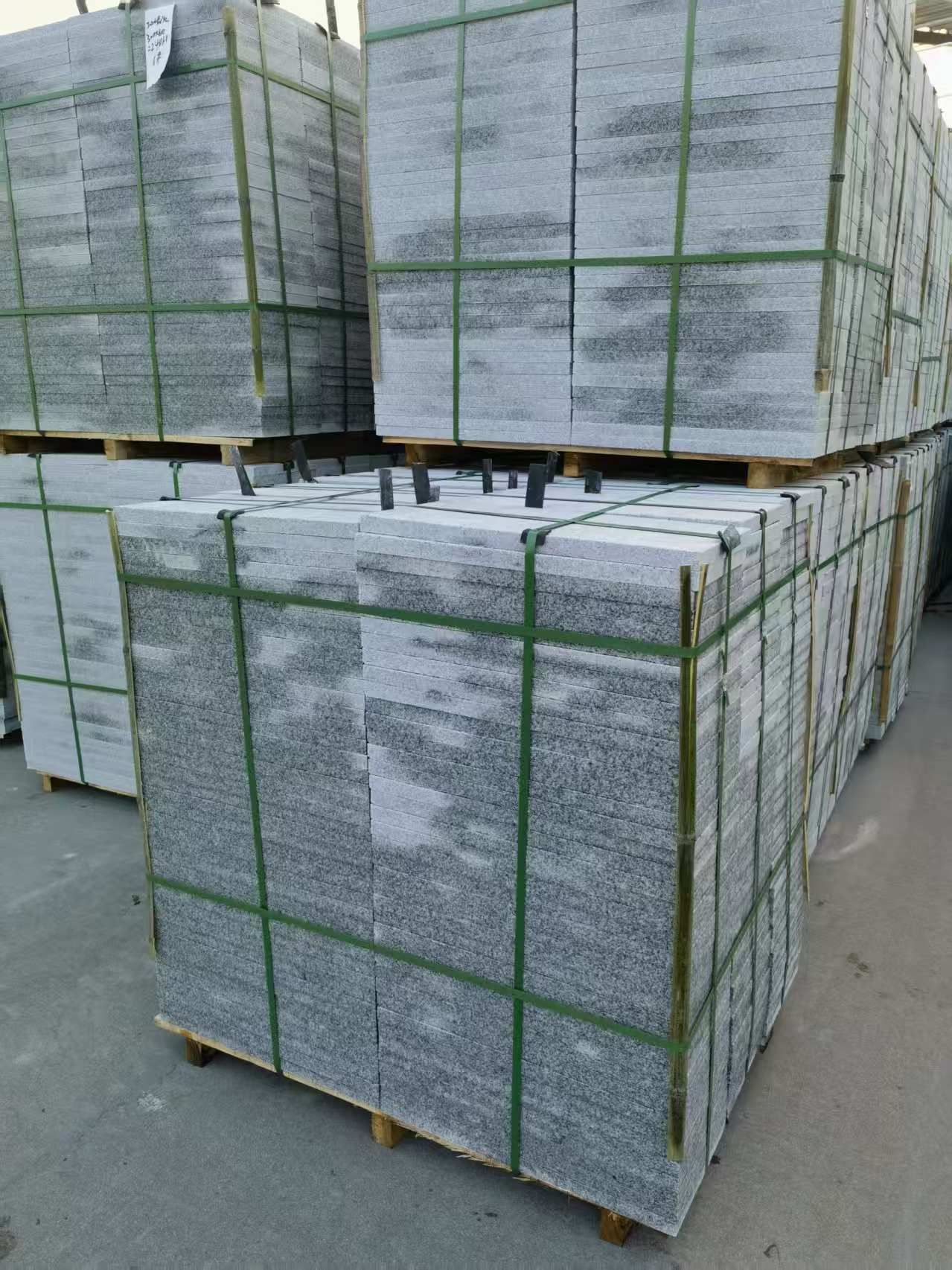 中卫 芝麻白地铺石材