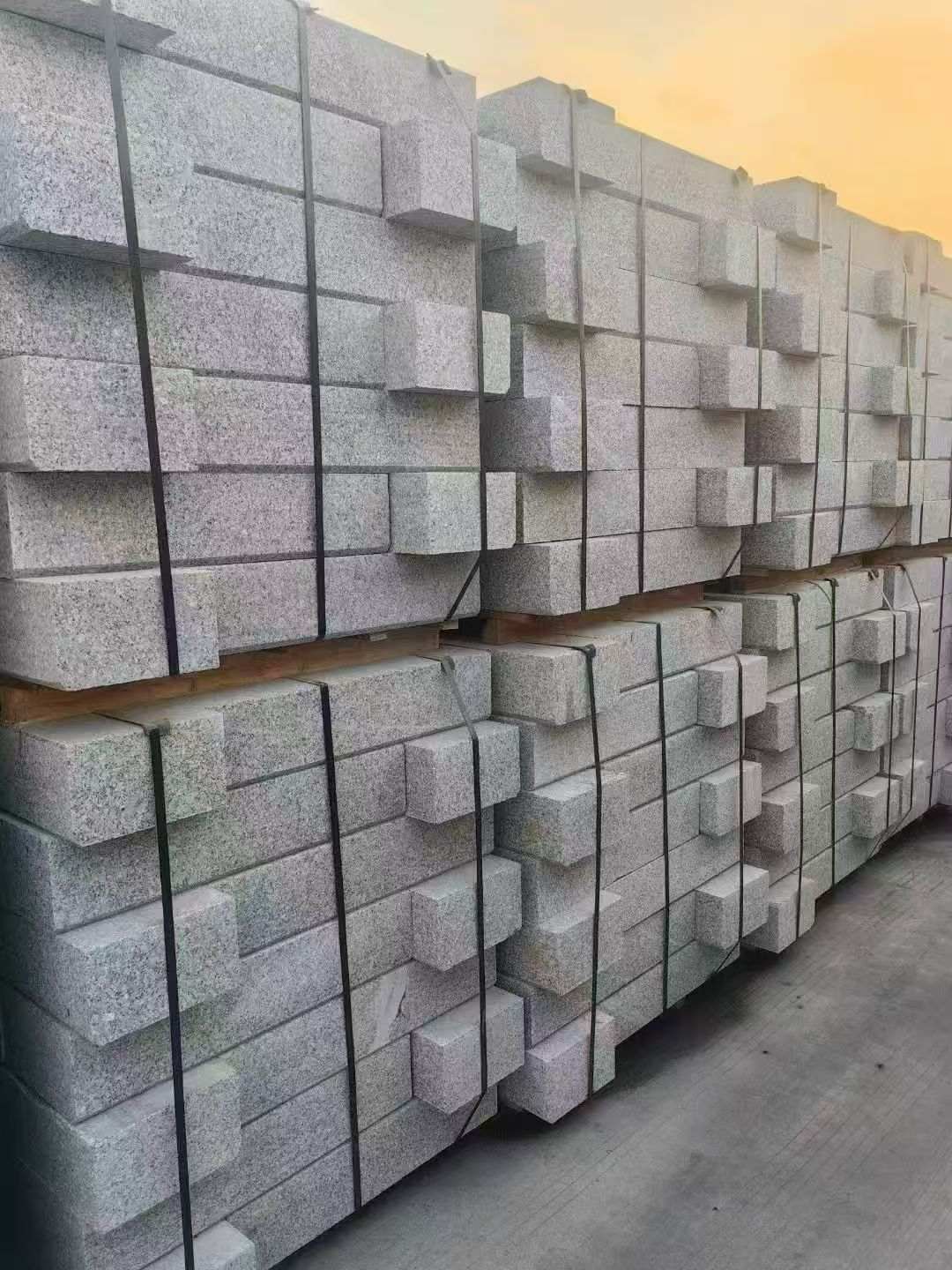 中卫 芝麻白路沿石