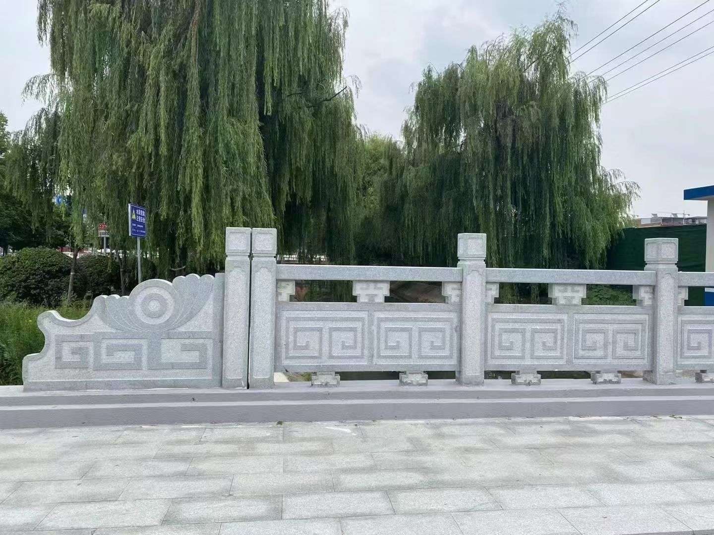 中卫 芝麻灰桥栏杆、河道栏杆安装效果