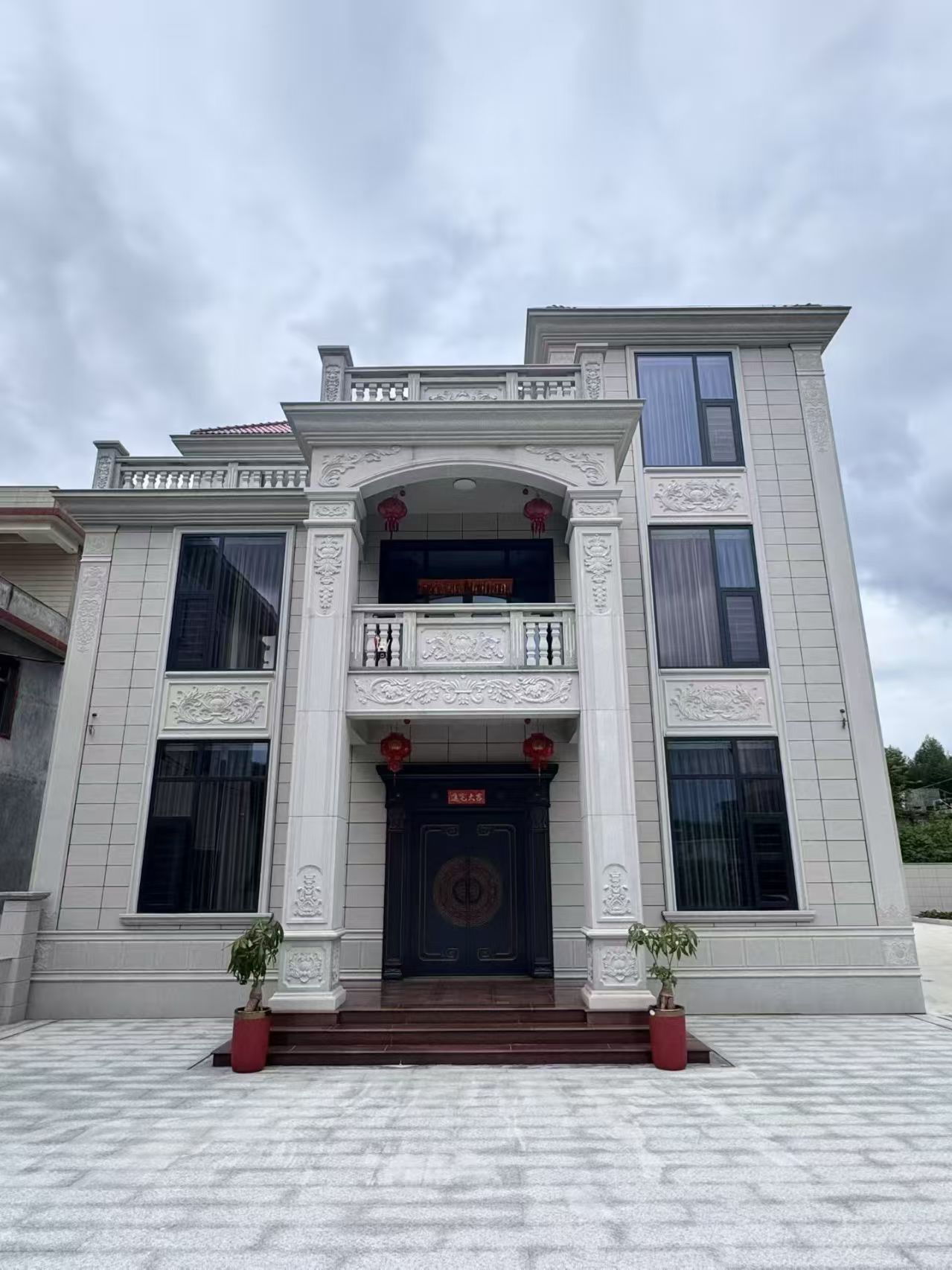 中卫 芝麻白石材别墅干挂案例展示