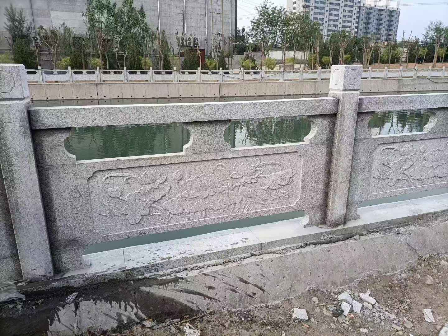 中卫 芙蓉白大花桥梁、河道，石材栏杆、围栏、护栏