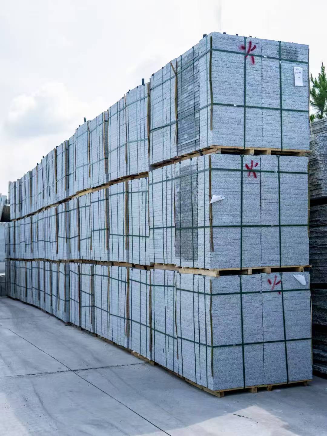 中卫 芙蓉白3公分火烧地铺成品300*600